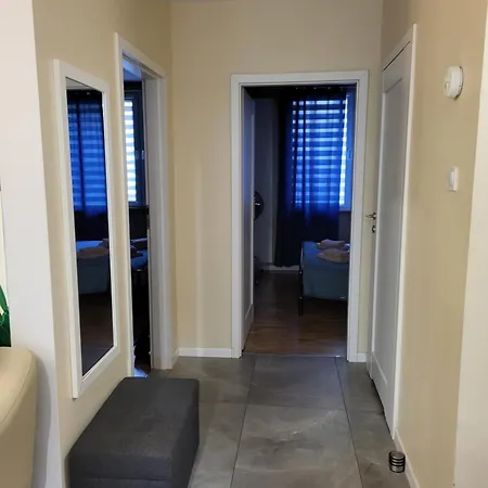 Modern Art Kredytowa-dzieci Do Lat 7 Nie Placa!